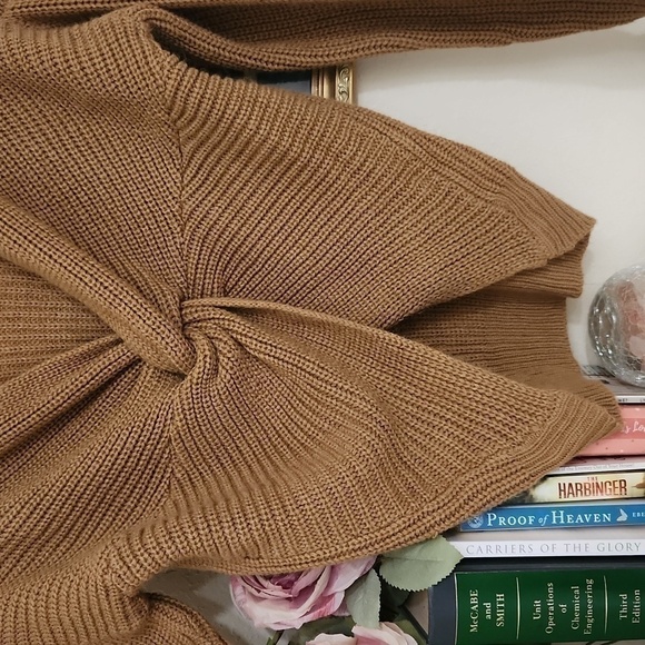 Chunky knit Back Wrap Scrunch Sweater High Low Size M Fashion Nova - Picture 2 of 9